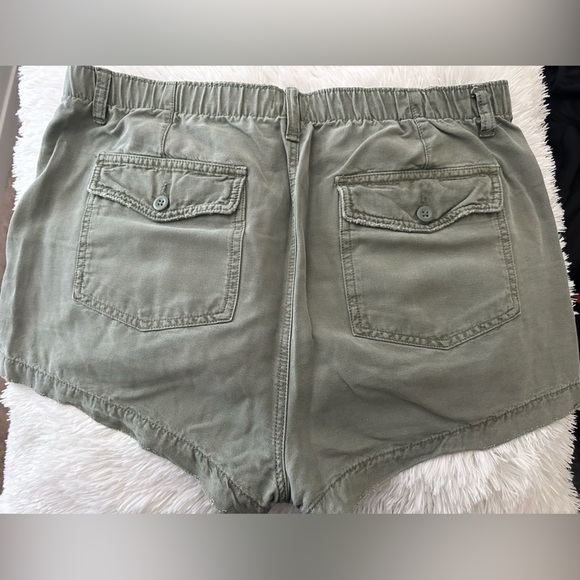 Aerie cargo shorts - Picture 2 of 2